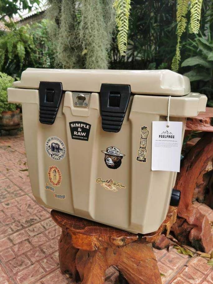 ถังน้ำแข็งเกรดพรีเมี่ยม FEELFREE ขนาด 45 ลิตร สี DESERT CAMO